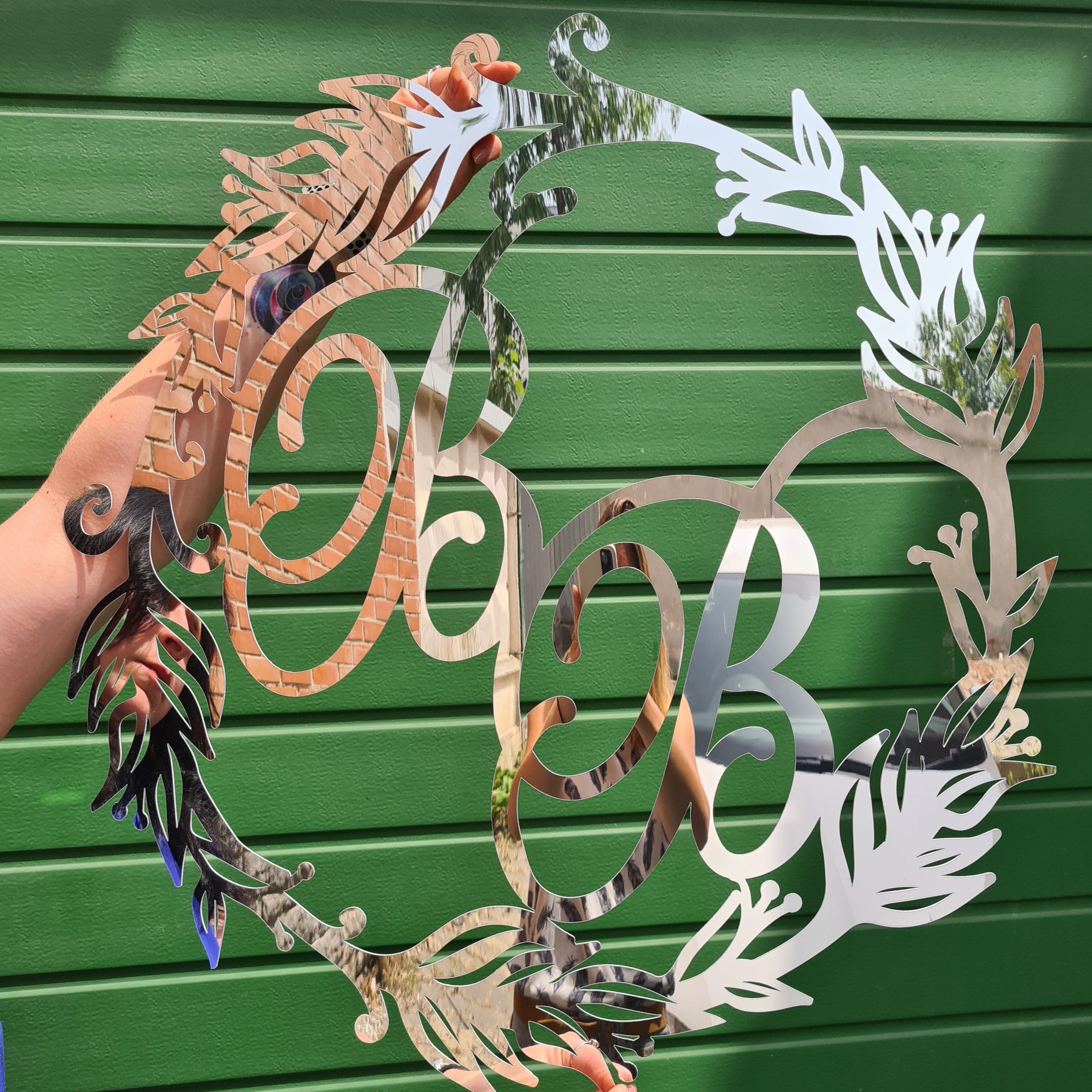 монограмма на свадьбу, свадебная монограмма, герб на свадьбу с инициалами, монограмма из зеркального пластика, монограмма з дзеркального пластику, инициалы на свадьбу купить, Купити ініціали на весілля, купити імена на весілля з пластику, ініціали на весілля, монограмма на свадьбу заказать, имена из зеркального пластика Дзеркальні срібні ініціали молодят на весілля,